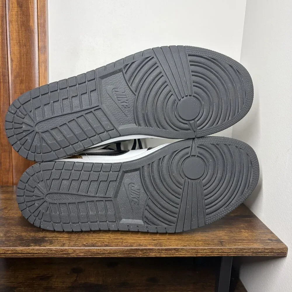 Size 11 - Jordan 1 Low Gold Toe 2019